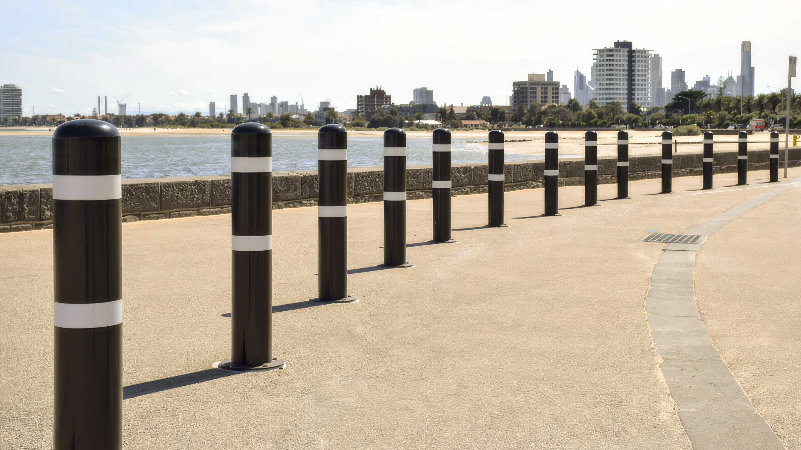 Dome-Top-Bollard-06a-standard-upscaler