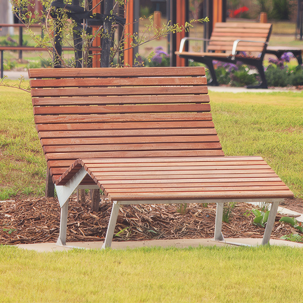 chaise-06-upscale-standard