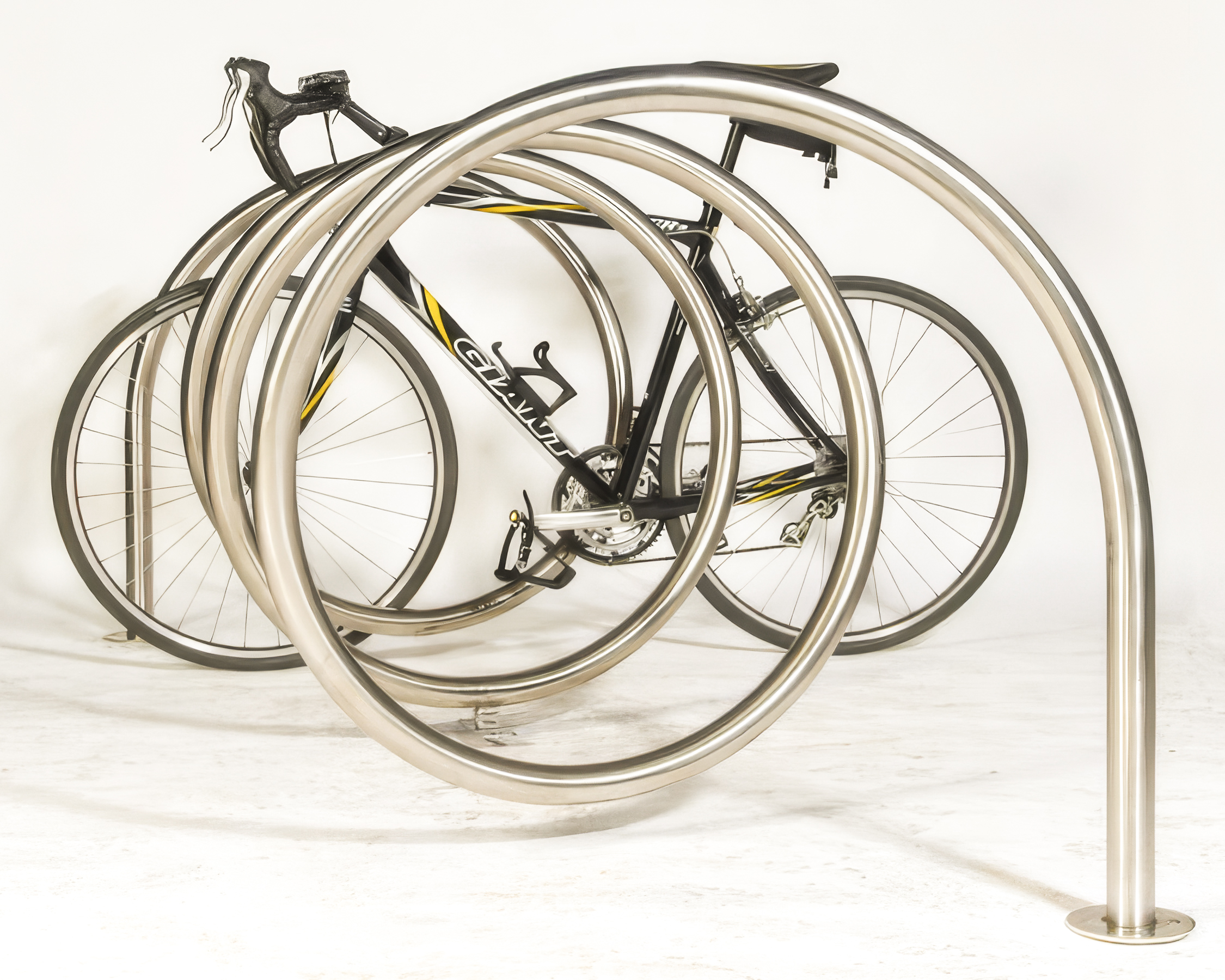 spiral-bike-rack-06a-600x450_Upscale Standard