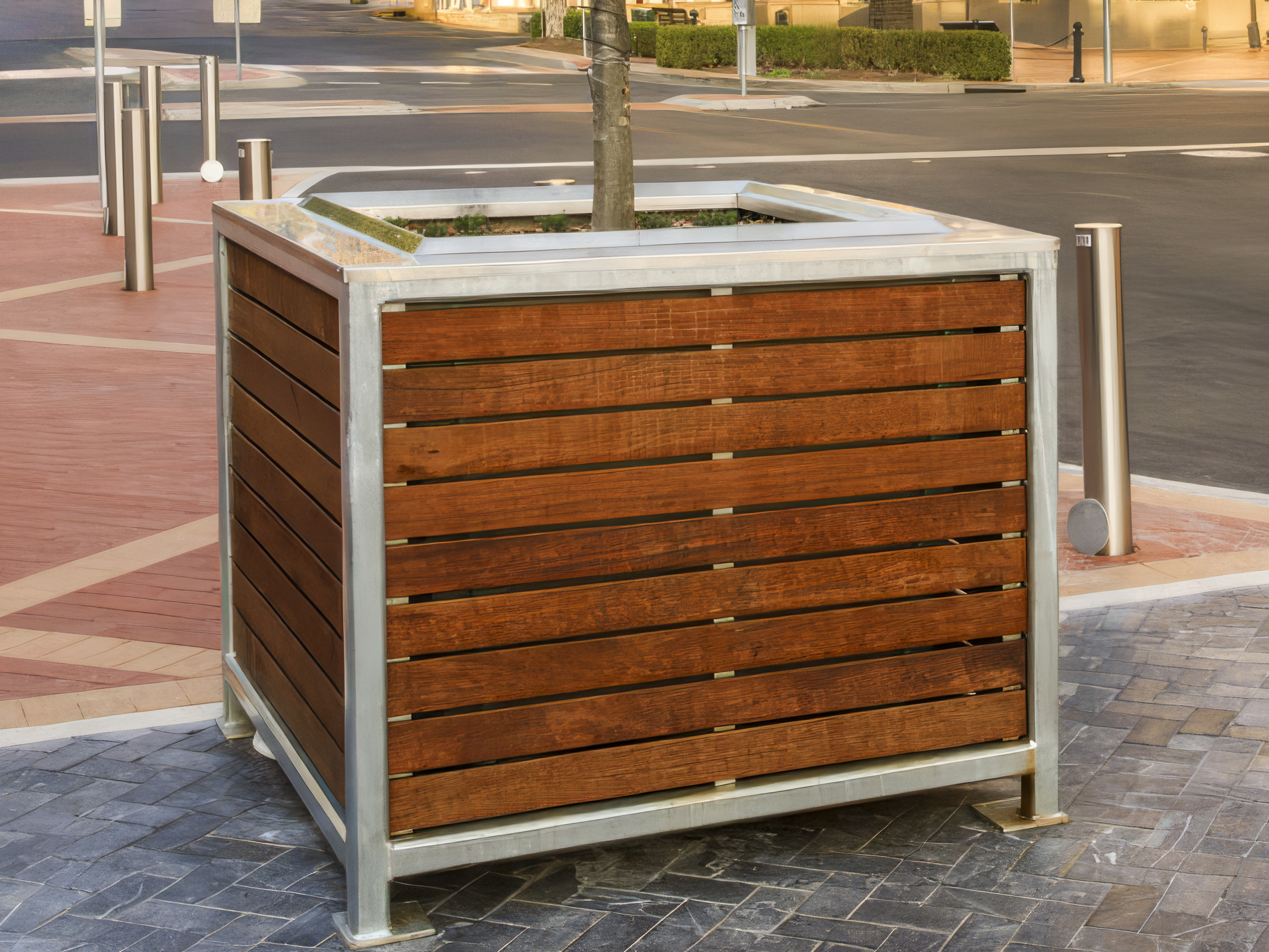square-planter-box-03a-600x450_Upscale Standard
