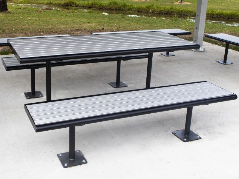 woodgrove-picnic-setting-12a